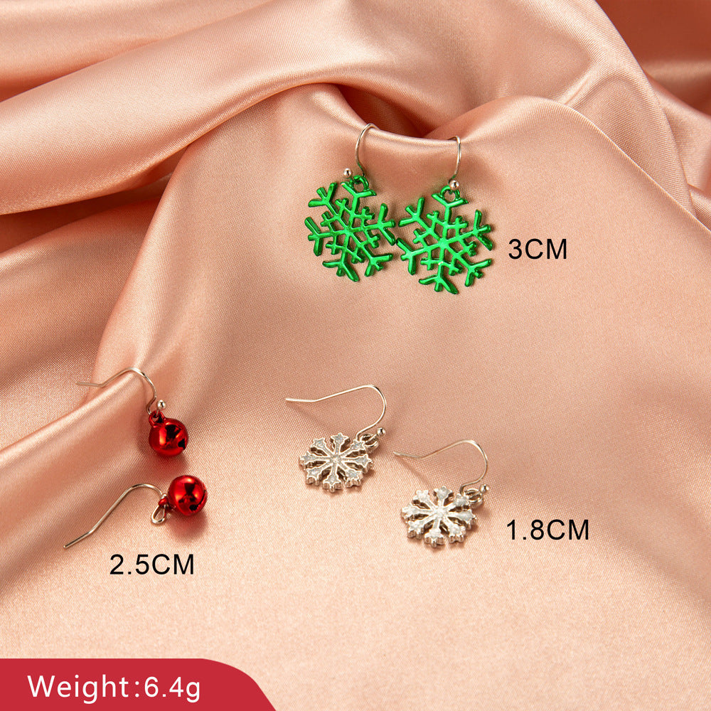 Creative Christmas tree earrings