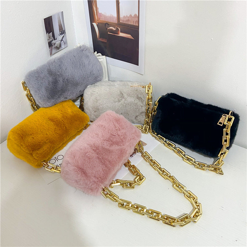 Women's Fashion Chain Shoulder Plush Underarm Bag