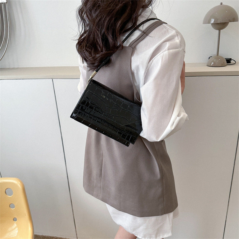 Women's Fashion Solid Color Portable Shoulder Messenger Bag