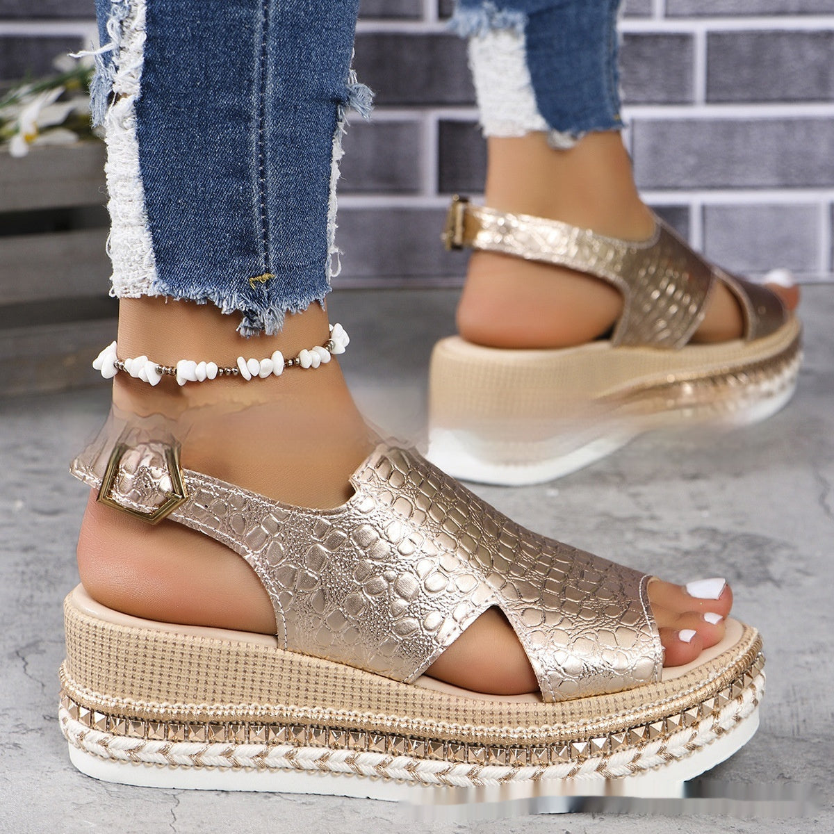 Women's Fashion Plus Size Buckle Platform Crocodile Sandals