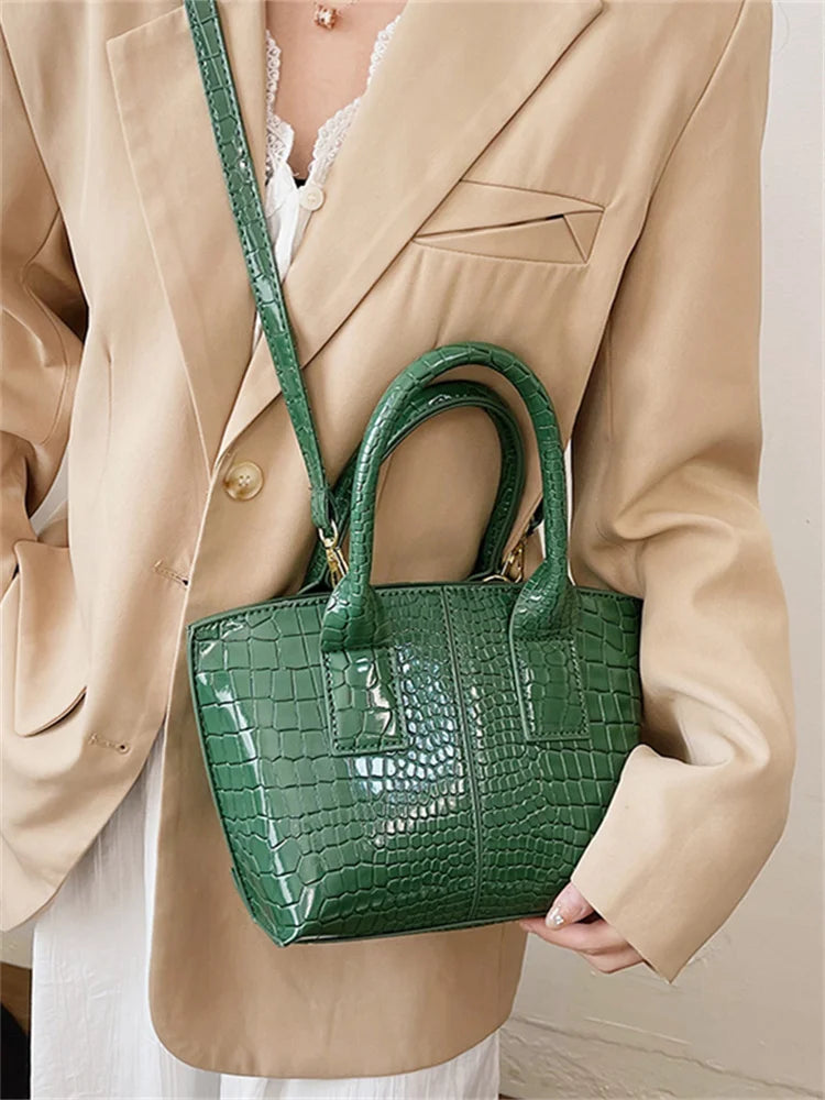 Shoulder Crossbody Bags For Women 2023 Luxury Designer Handbags Crocodile Pattern Glace Leather Golden Hardware Ladies Mini Tote